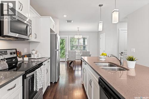229 1220 Pringle Way, Saskatoon, SK - Indoor Photo Showing Kitchen With Double Sink With Upgraded Kitchen