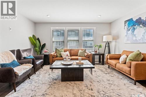 229 1220 Pringle Way, Saskatoon, SK - Indoor Photo Showing Living Room