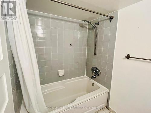 406 - 1001 Bay Street, Toronto (Bay Street Corridor), ON - Indoor Photo Showing Bathroom