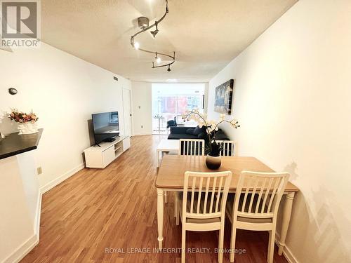 406 - 1001 Bay Street, Toronto (Bay Street Corridor), ON - Indoor Photo Showing Dining Room