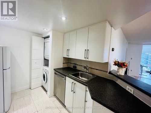 406 - 1001 Bay Street, Toronto (Bay Street Corridor), ON - Indoor