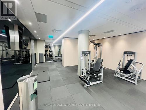 406 - 1001 Bay Street, Toronto (Bay Street Corridor), ON - Indoor Photo Showing Gym Room