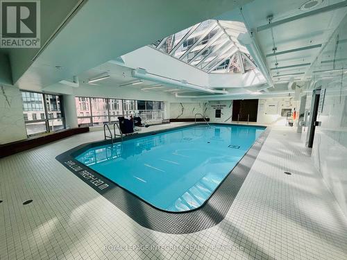 406 - 1001 Bay Street, Toronto (Bay Street Corridor), ON - Indoor Photo Showing Other Room With In Ground Pool