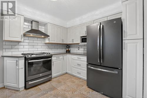 163 St Catharines Street, West Lincoln, ON - Indoor Photo Showing Kitchen With Stainless Steel Kitchen