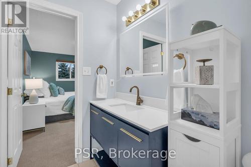 27 Kelenna Drive, Georgina (Sutton & Jackson'S Point), ON - Indoor Photo Showing Bathroom