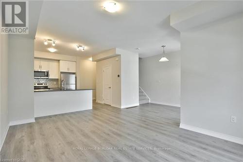 23 - 288 Glover Road, Hamilton, ON - Indoor Photo Showing Kitchen