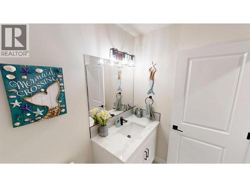 4820 Ridge Road Unit# 1, Radium Hot Springs, BC - Indoor Photo Showing Bathroom