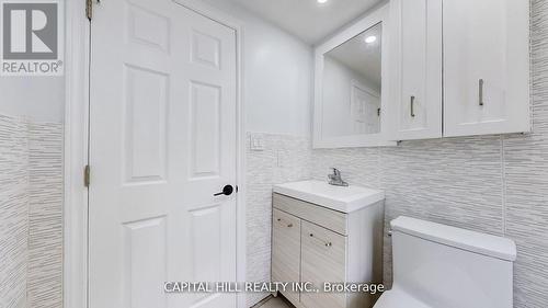 160 Picton Street E, Hamilton, ON - Indoor Photo Showing Bathroom