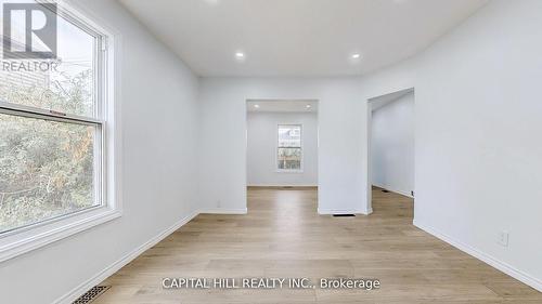 160 Picton Street E, Hamilton, ON - Indoor Photo Showing Other Room