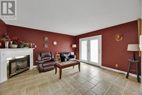 191 Franklin Street N, Kitchener, ON - Indoor Photo Showing Living Room With Fireplace