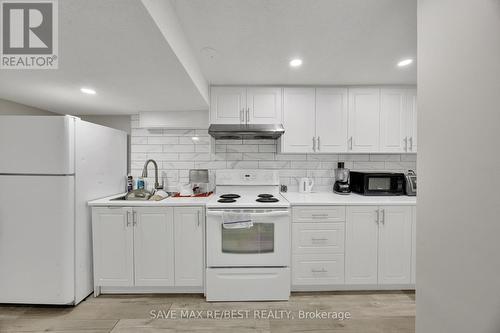 191 Franklin Street N, Kitchener, ON - Indoor Photo Showing Kitchen