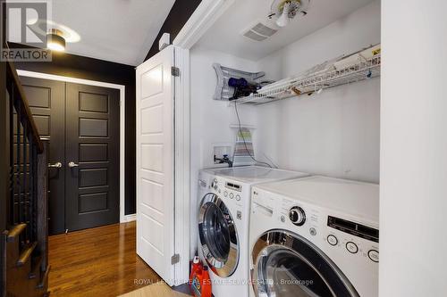 220 Sarah Cline Drive, Oakville, ON - Indoor Photo Showing Laundry Room