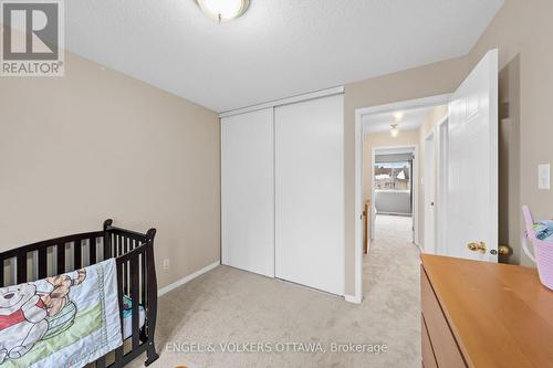 526 Meadowbreeze Drive, Ottawa, ON - Indoor Photo Showing Bedroom