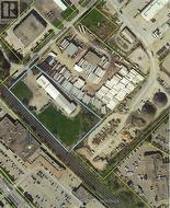 813 CUMBERLAND AVENUE  Burlington (Industrial Burlington), ON L7N 3J7