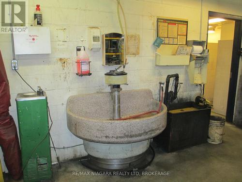 813 Cumberland Avenue, Burlington (Industrial Burlington), ON 