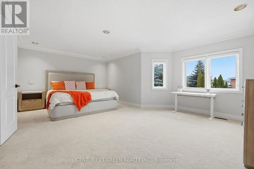6311 Mulberry Crescent, Mississauga, ON - Indoor Photo Showing Bedroom