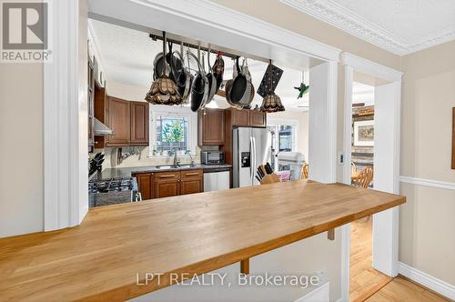 20 Burnley Place, Brampton, ON - Indoor Photo Showing Kitchen With Double Sink