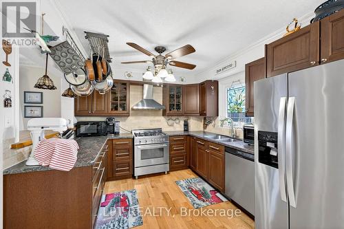 20 Burnley Place, Brampton, ON - Indoor Photo Showing Kitchen With Double Sink