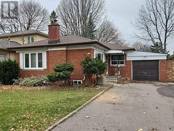 30 GOLFWOOD HEIGHTS  Toronto, ON M9P 3M1