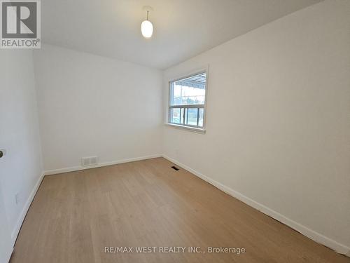 30 Golfwood Heights, Toronto, ON - Indoor Photo Showing Other Room