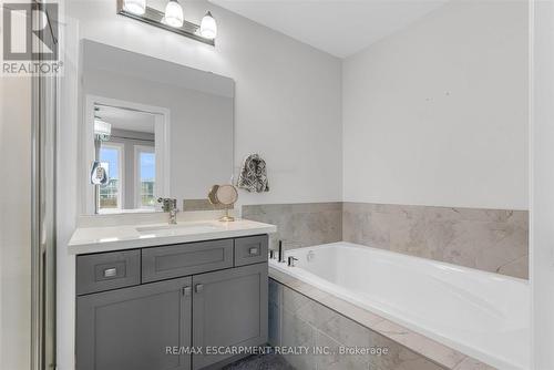 55 Greenwich Avenue, Hamilton, ON - Indoor Photo Showing Bathroom