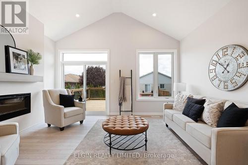 6 Hemlock Crescent, Aylmer, ON - Indoor Photo Showing Living Room With Fireplace