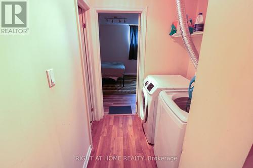 1901 Hampstead Place, Ottawa, ON - Indoor Photo Showing Laundry Room