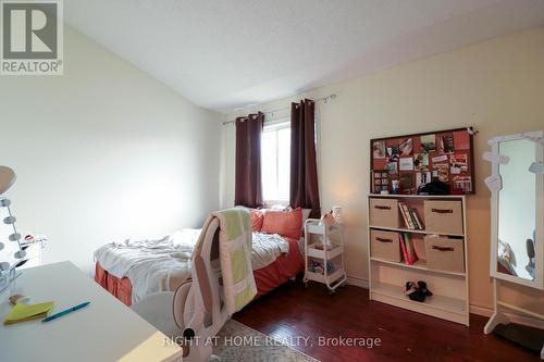 1901 Hampstead Place, Ottawa, ON - Indoor Photo Showing Bedroom