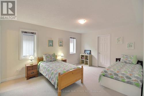 45 Chessington Avenue, East Gwillimbury, ON - Indoor Photo Showing Bedroom