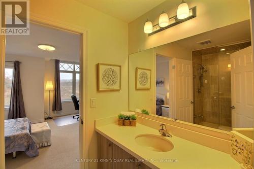 45 Chessington Avenue, East Gwillimbury, ON - Indoor Photo Showing Bathroom