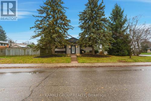 Corner Lot! - 156 Trayborn Drive, Richmond Hill, ON - Outdoor