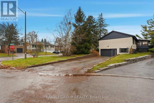 Low-Traffic Court - 156 Trayborn Drive, Richmond Hill, ON - Outdoor