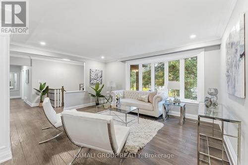 Bay Window - 156 Trayborn Drive, Richmond Hill, ON - Indoor Photo Showing Living Room
