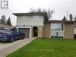 79 OSBORNE CRESCENT  Oakville, ON L6H 1G2