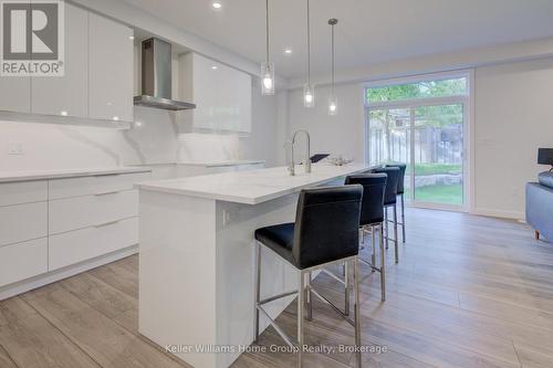 16 Nicholas Way, Guelph (Victoria North), ON - Indoor Photo Showing Kitchen With Upgraded Kitchen