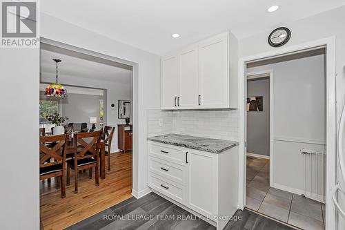 1095 Ambleside Drive, Ottawa, ON - Indoor