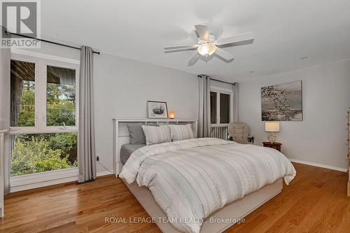 1095 Ambleside Drive, Ottawa, ON - Indoor Photo Showing Bedroom