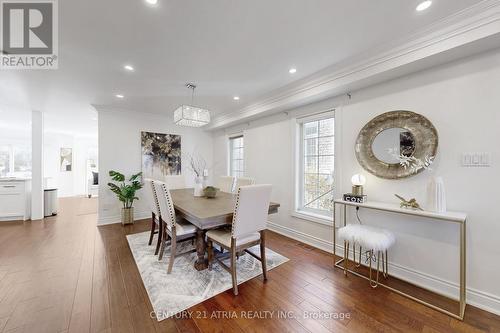 611 Heddle Crescent, Newmarket, ON - Indoor Photo Showing Dining Room