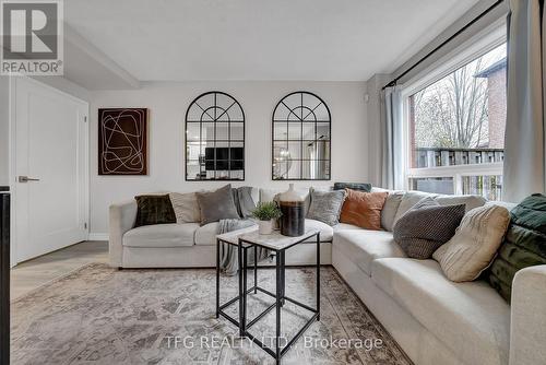 31 - 1995 Pine Grove Avenue, Pickering (Highbush), ON - Indoor Photo Showing Living Room