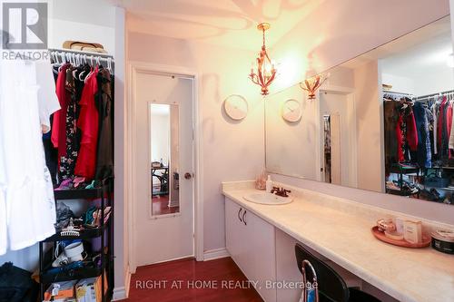 40 Stable Way, Ottawa, ON - Indoor Photo Showing Bathroom