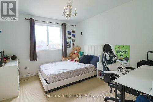 40 Stable Way, Ottawa, ON - Indoor Photo Showing Bedroom