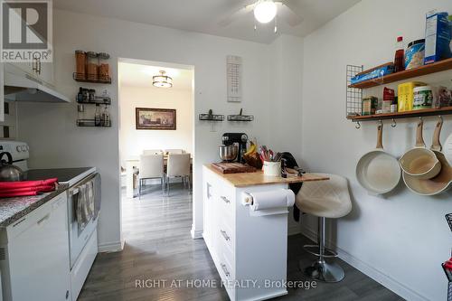 40 Stable Way, Ottawa, ON - Indoor Photo Showing Kitchen