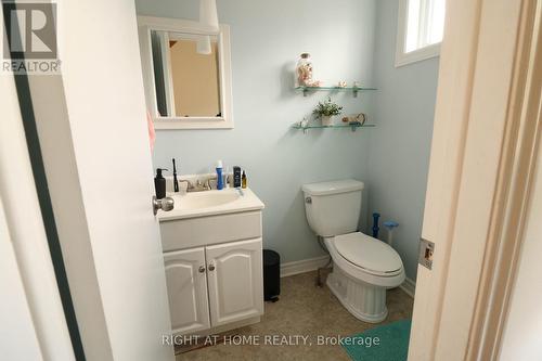 40 Stable Way, Ottawa, ON - Indoor Photo Showing Bathroom