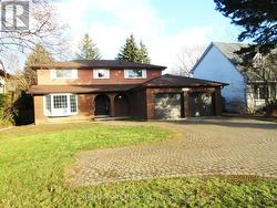 3161 BAYVIEW AVENUE  Toronto, ON M2K 1G2