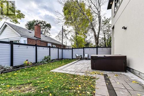 South side outdoor space - 32 Treadway Boulevard, Toronto, ON - Outdoor