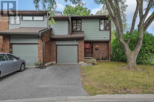 8 Chisholm Court, Ottawa, ON - Outdoor