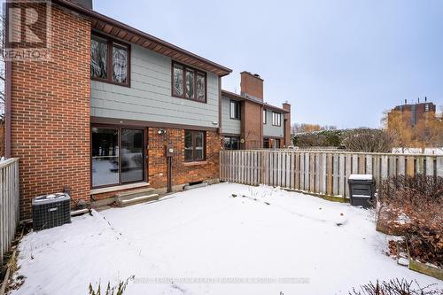 8 Chisholm Court, Ottawa, ON - Outdoor With Exterior