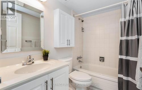 Ph8 - 5 Lisa Street, Brampton, ON - Indoor Photo Showing Bathroom