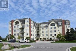 PH 3 - 10 BAY STREET E  Blue Mountains, ON N0H 2P0