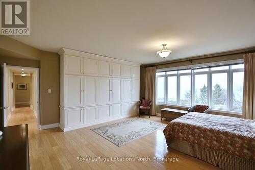 Ph 3 - 10 Bay Street E, Blue Mountains, ON - Indoor Photo Showing Bedroom